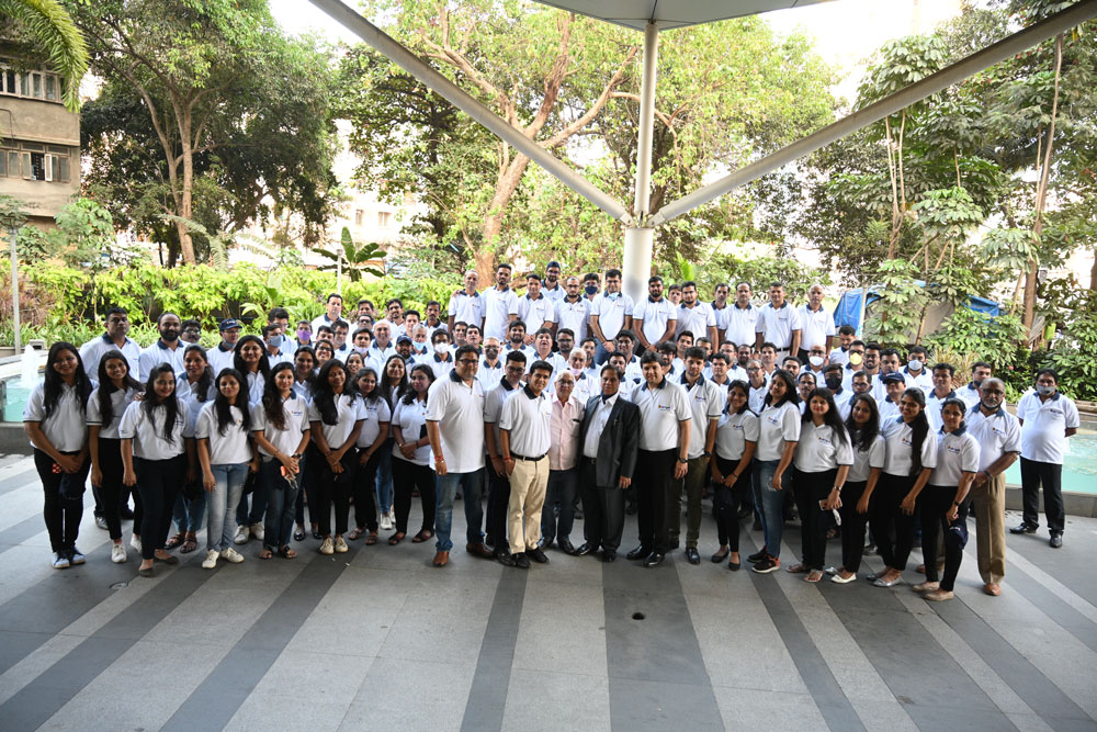 office_group_photo Office Group Photo
