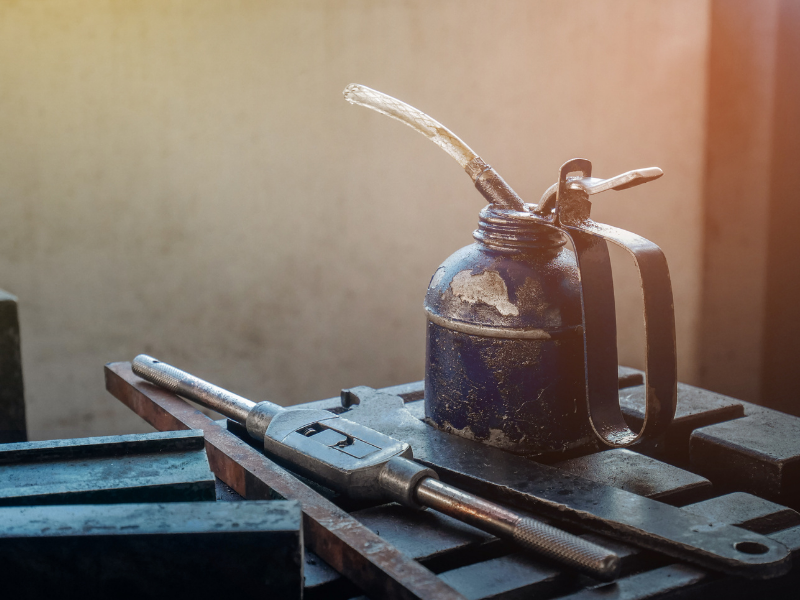 oil can